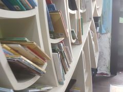 -钟书阁(松江泰晤士小镇店)