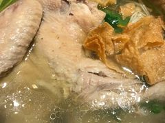 -刀小蛮半只鸡过桥米线(家乐福四元桥店)