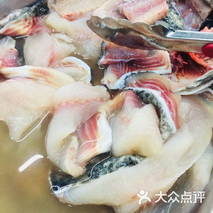 老四川烤活鱼石锅鱼图片 - 第1张