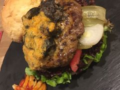 -HIGH FIVE哈福手工汉堡(桂林路店)