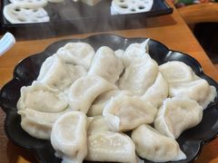 -果松木炭酸菜铜火锅·外婆参鸡汤