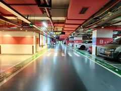 -百联又一城停车场