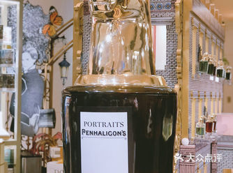 静静看展 | 潘海利根快闪 送小丝巾