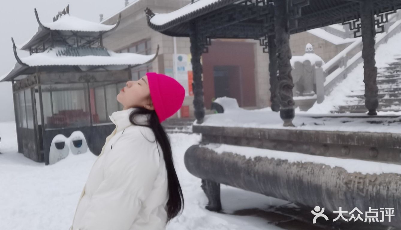 不滑雪也要带滑雪手套，暖宝宝