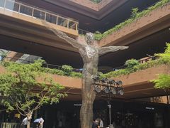 -瑞虹新天地月亮湾