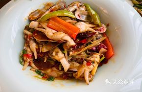 Spicy Stir-fried Large Clams