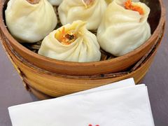 顶黄加蟹小笼包-常州糕团店(北大街新世纪商城店)