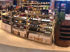 面包甜点陈列柜-瑞和泰超市(传媒店)