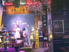-喜鹊音乐酒馆(西街店)