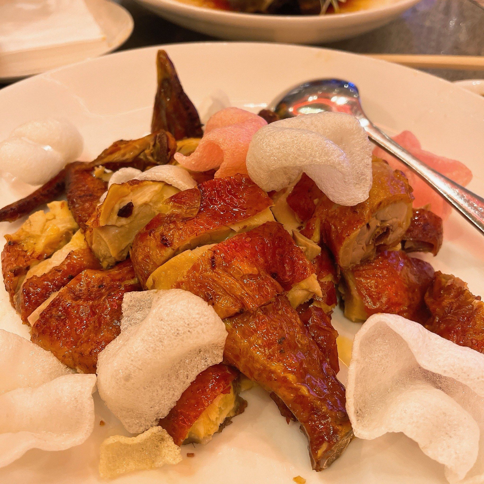 今年的年会开的早 还去的五星级酒店「深圳福田香格里拉大酒店」 舞美