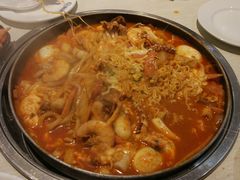 -三清洞摩西韩式年糕火锅(威高广场店)