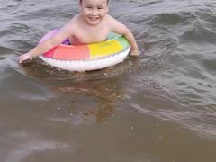 -戊辰亲子游泳俱乐部