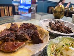 烤羊腿-艾力江和田馕坑烤肉店