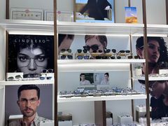 -J-Optical佳视明眼镜·蔡司视觉(青岛金茂览秀城店)