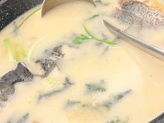 -饭怕鱼·黄焖鲟龙鱼(湖大店)