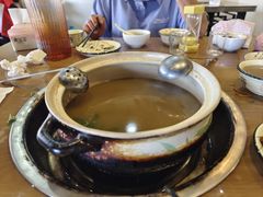 -杨记山珍鸡煲菌汤锅
