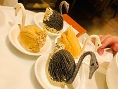 鸳鸯天鹅酥-十二粤味·顺德菜·烧鹅点心(五四广场店)