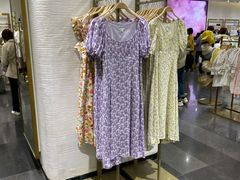 -URBAN REVIVO(济南世茂广场店)
