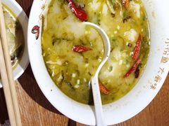 -渝是乎酸菜鱼(龙旗购物中心店)