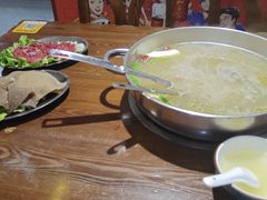 -乡土黄·鲜牛肉火锅·小龙虾(兴业街店)