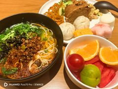 -全季酒店(重庆李子坝牛角沱地铁站店)