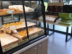 面包甜点陈列柜-仟吉KenGee(国贸360店)