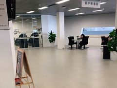 -深圳锦龙奥迪4S店(前海店)