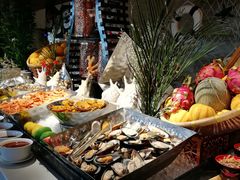 自助取餐区-威珀斯酒店·珀萃美食餐厅 | 海鲜刺身·现烤生蚝·特色烤肉