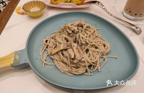 Black Truffle Wild Mushroom Stir-Fried Pasta