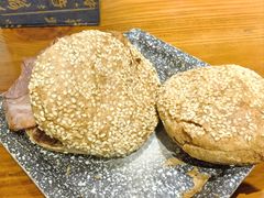 -老天桥酱肉烧饼夹肘子(天桥店)
