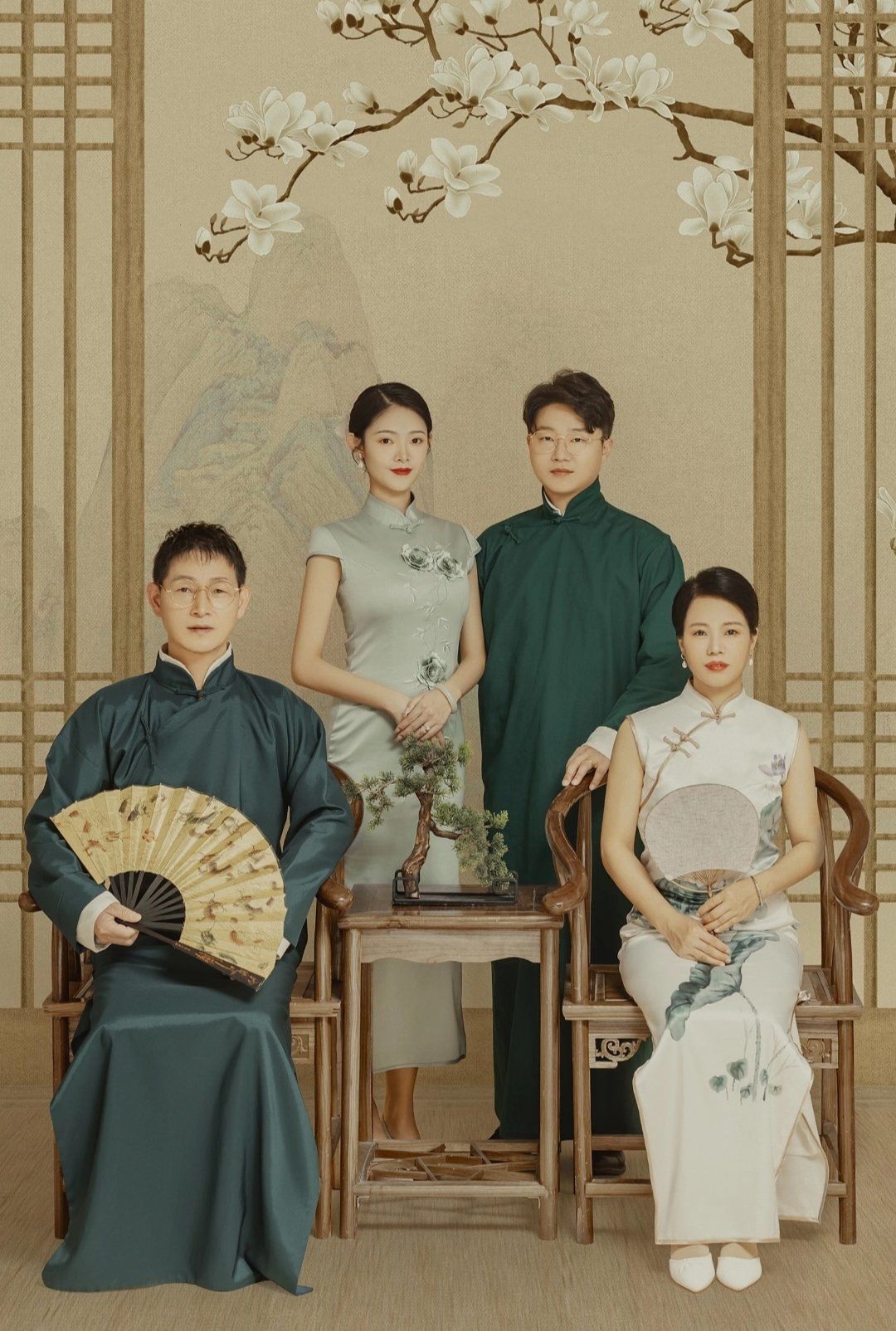 工笔画风,旗袍韵致,全家福里的古典情