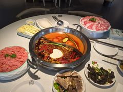 -茅草房·河畔园林火锅