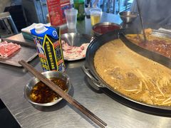 -鹿鸣山草本茶香火锅(园西路店)