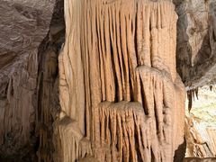 -波斯托伊纳溶洞