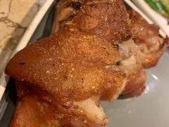 烤猪蹄-喝丢一只鞋辣炒海鲜小烧烤(三八广场店)