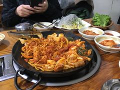 -城山辣炒黑猪肉
