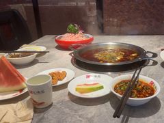 -忘情水鱼头·鲜鱼火锅(滨江中路店)