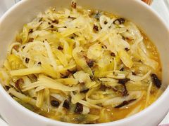 地皮菜烩土豆丝-凯鸽酒楼•雁北民间菜(华北星店)