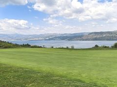 -昆明春城湖畔度假村