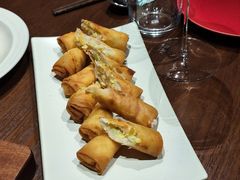 炸鲜虾韭黄春卷-肆海小川菜酒馆Wine Bistro (青年路店)
