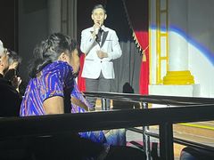 -金东尼人妖秀