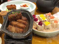 红烧猪蹄-火宫殿·湘菜小吃·商务宴请·生日聚会(东塘店)