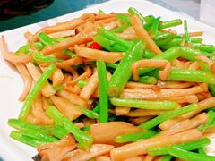 -六泰居·尔滨地标·东北菜(松北店)