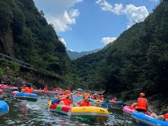 -安吉龙王山峡谷漂流