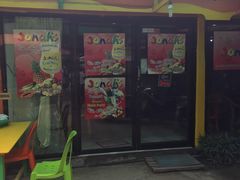 -Jonah's Fruit Shake & Snack Bar