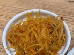 -陇上秦轩西安biangbiang面(朝龙汇店)