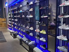 -阿迪达斯(武林银泰三叶草店)