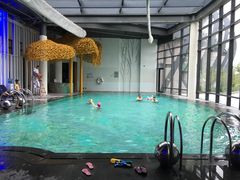 -上海滴水湖皇冠假日酒店