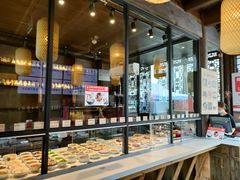 面包甜点陈列柜-新万鑫银丝面·非遗无锡味(惠山古镇店)