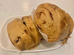 -李与白包子铺(桐梓林店)